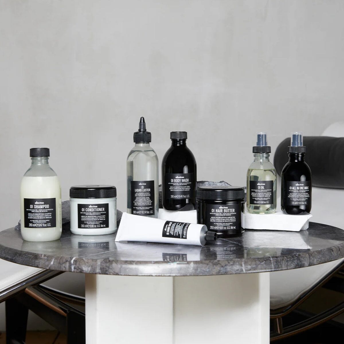 Davines OI Shampoo: Absolute Beautifying Shampoo with Roucou Oil 90ml
