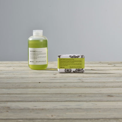 Davines MOMO Shampoo Bar & Case: Moisturizing Solid Shampoo for Dry or Dehydrated Hair